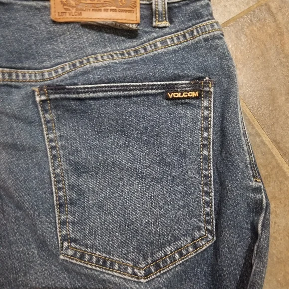 Volcom jeans - Picture 2 of 6
